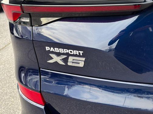 Tanzanite Blue II Metallic 2026 BMW X5 PHEV xDrive50e