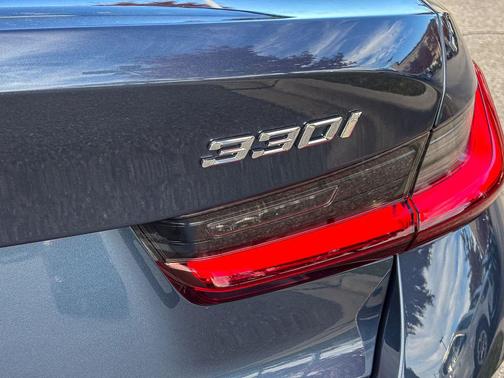 2026 BMW 330 i xDrive