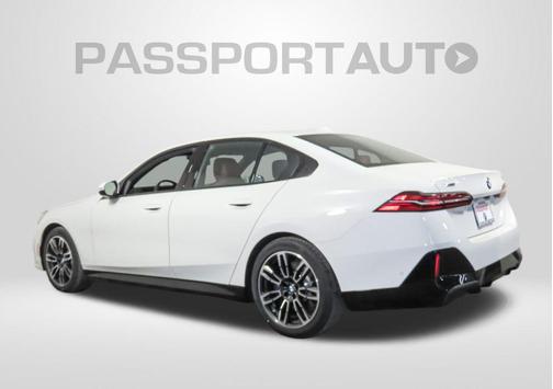 2025 BMW 530 i xDrive