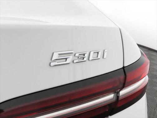 2025 BMW 530 i xDrive