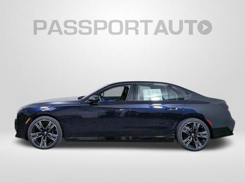 Carbon Black Metallic 2026 BMW i7 xDrive60