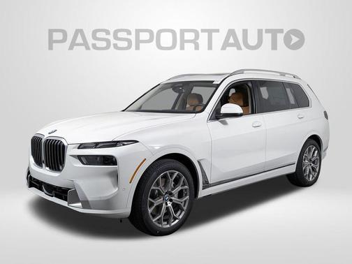 Alpine White 2027 BMW X7 xDrive40i