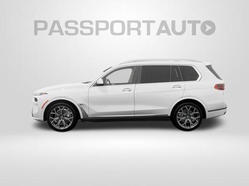 Alpine White 2027 BMW X7 xDrive40i