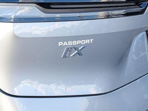 2026 BMW iX xDrive60