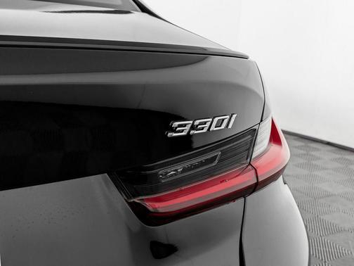 2026 BMW 330 i xDrive