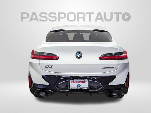 2025 BMW X4 xDrive30i