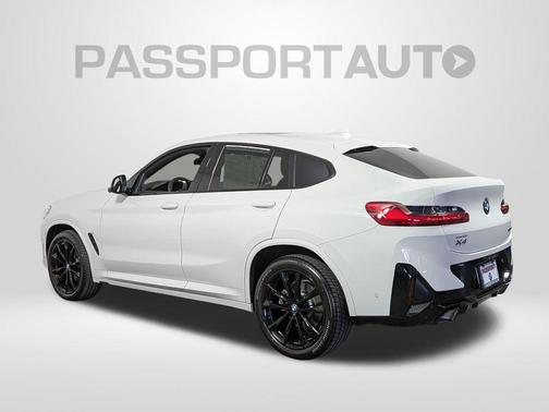 2025 BMW X4 xDrive30i