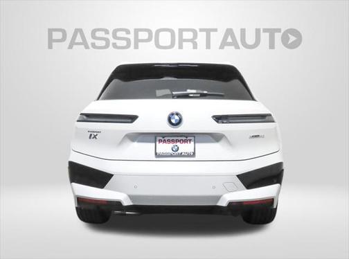 2025 BMW iX xDrive50