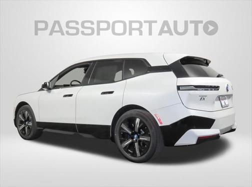 2025 BMW iX xDrive50