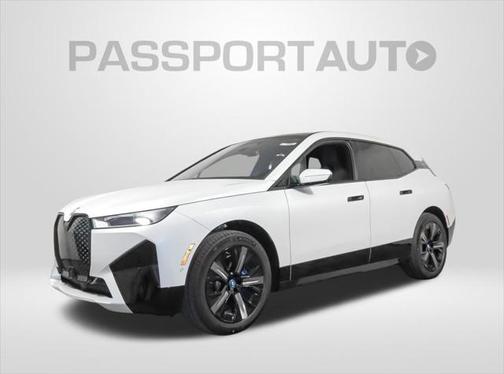 2025 BMW iX xDrive50