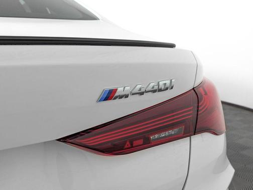 2026 BMW M440 i xDrive