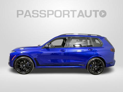 2025 BMW X7 M60i