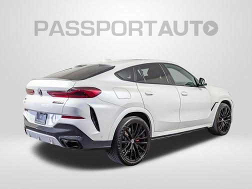 2022 BMW X6 M50i