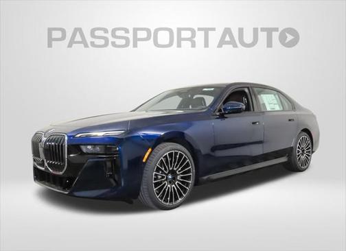 2025 BMW 740 i xDrive