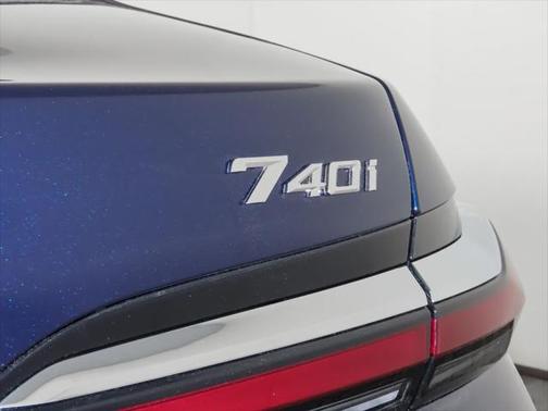 2025 BMW 740 i xDrive