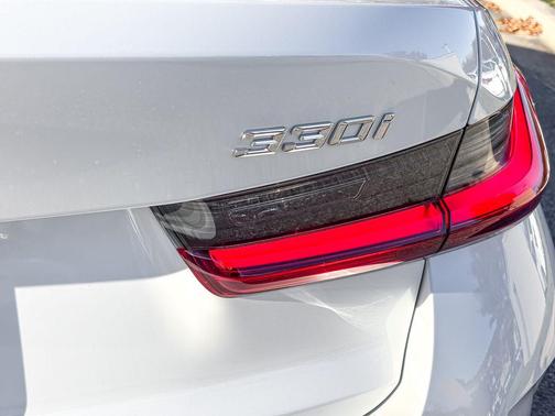 2026 BMW 330 xDrive NA