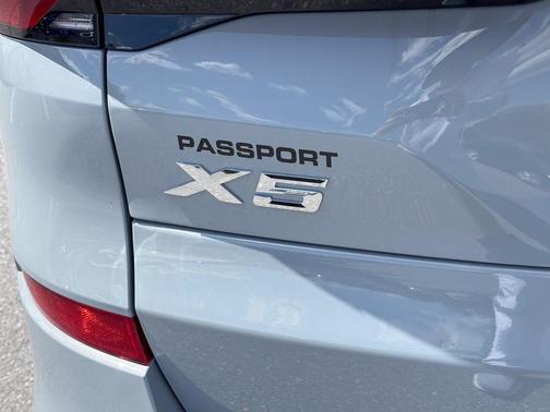 Brooklyn Grey Metallic 2026 BMW X5 xDrive40i