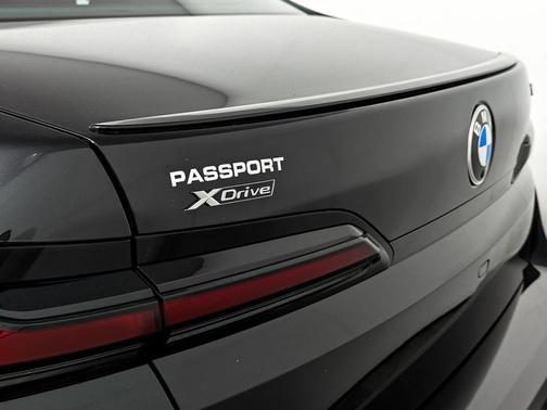 2026 BMW 740 i xDrive
