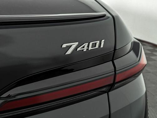 2026 BMW 740 i xDrive