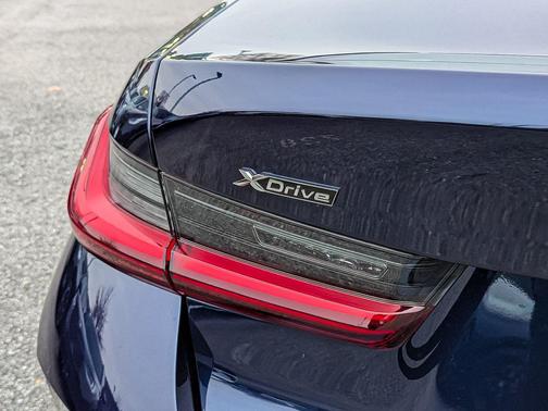 2026 BMW 330 xDrive NA