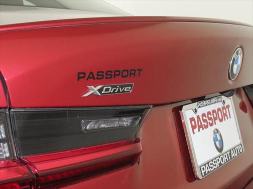 2025 BMW 330 i xDrive