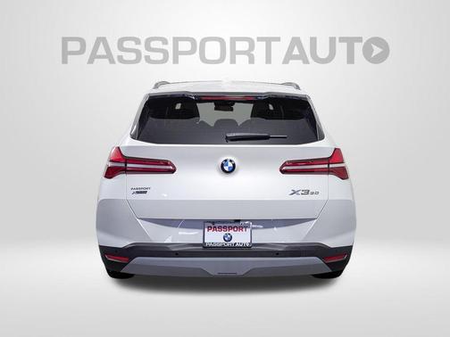 Mineral White Metallic 2026 BMW X3 30 xDrive