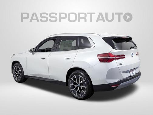 Mineral White Metallic 2026 BMW X3 30 xDrive