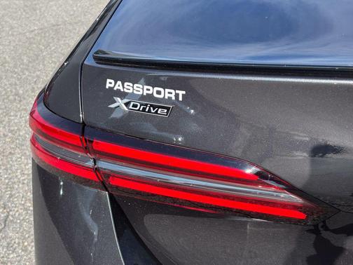 Dark Graphite Metallic 2027 BMW 530 i xDrive