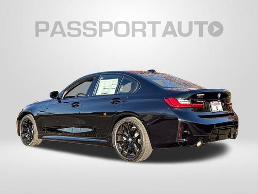 2026 BMW 330 i xDrive