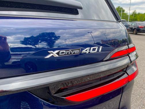Tanzanite Blue II Metallic 2027 BMW X7 xDrive40i