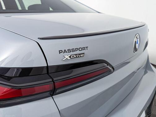 2026 BMW 740 i xDrive