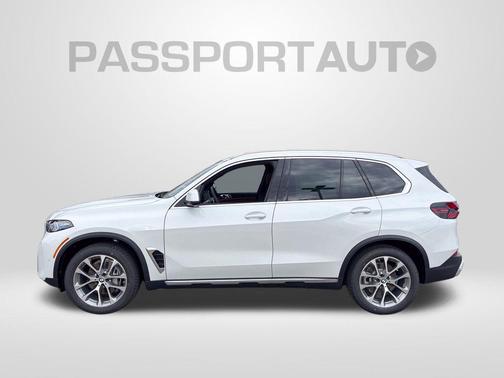 Mineral White Metallic 2026 BMW X5 xDrive40i