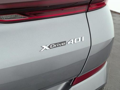 Skyscraper Grey Metallic 2027 BMW X6 xDrive40i