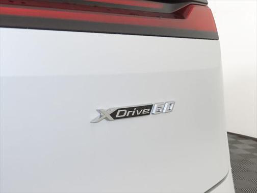 2026 BMW iX xDrive60