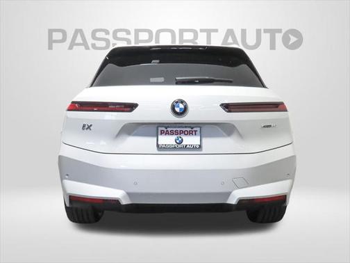 2026 BMW iX xDrive60
