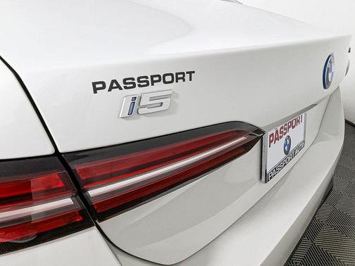 2026 BMW i5 xDrive40