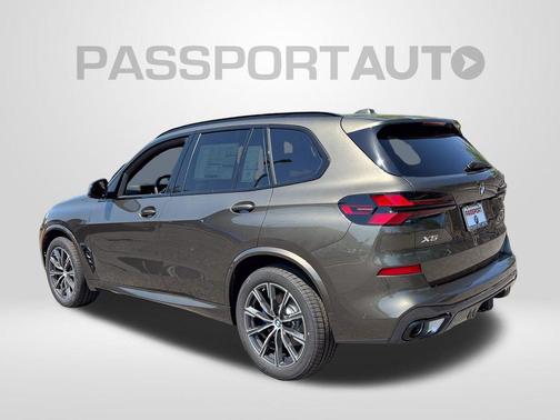 Manhattan Green Metallic 2026 BMW X5 xDrive40i