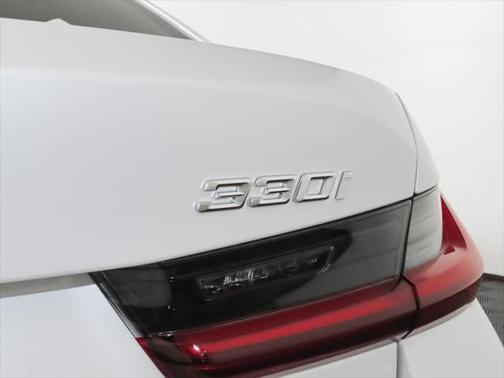 2025 BMW 330 i xDrive