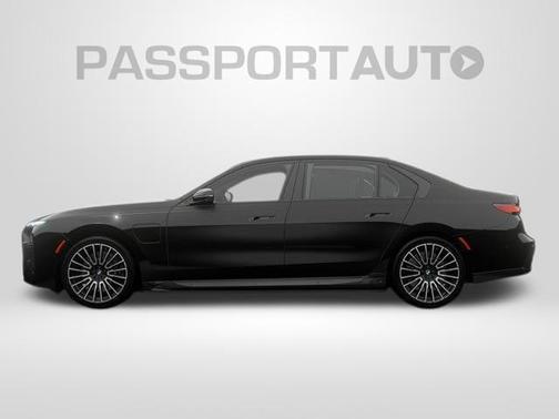 2026 BMW 750e i xDrive