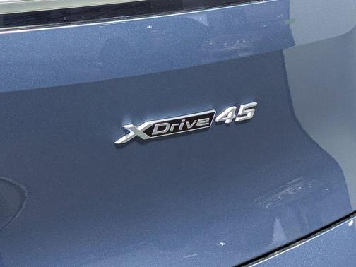 2026 BMW iX xDrive45