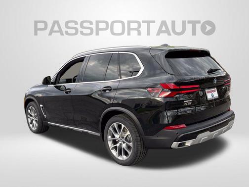 Black Sapphire Metallic 2026 BMW X5 xDrive40i