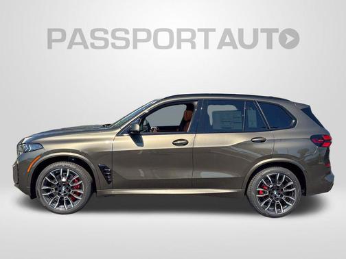 Manhattan Green Metallic 2026 BMW X5 xDrive40i