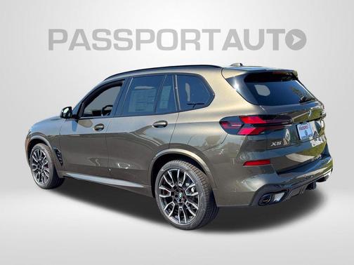 Manhattan Green Metallic 2026 BMW X5 xDrive40i