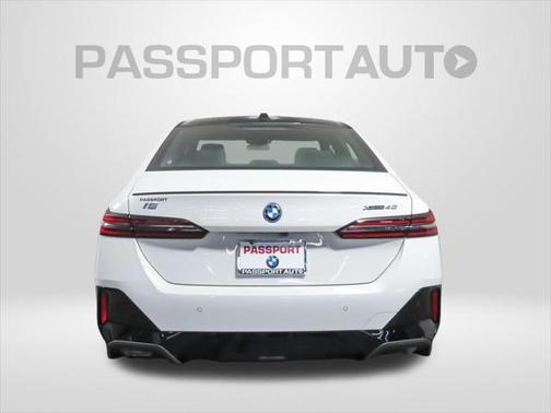 2025 BMW i5 xDrive40