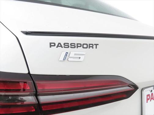 2025 BMW i5 xDrive40