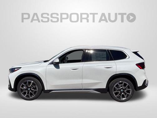 Mineral White Metallic 2026 BMW X1 xDrive28i