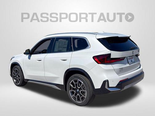 Mineral White Metallic 2026 BMW X1 xDrive28i