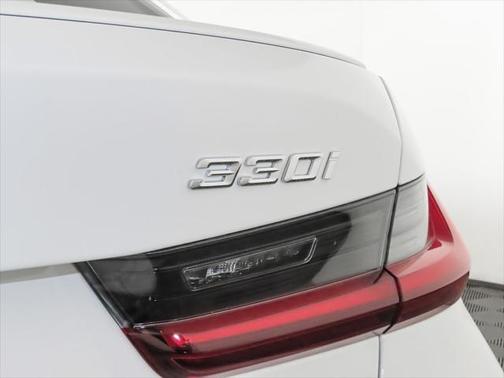 2025 BMW 330 i xDrive