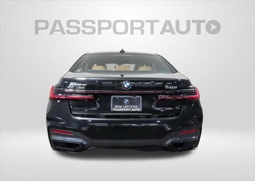 2022 BMW 740 i xDrive