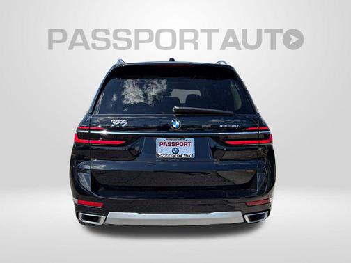 Black Sapphire Metallic 2026 BMW X7 xDrive40i